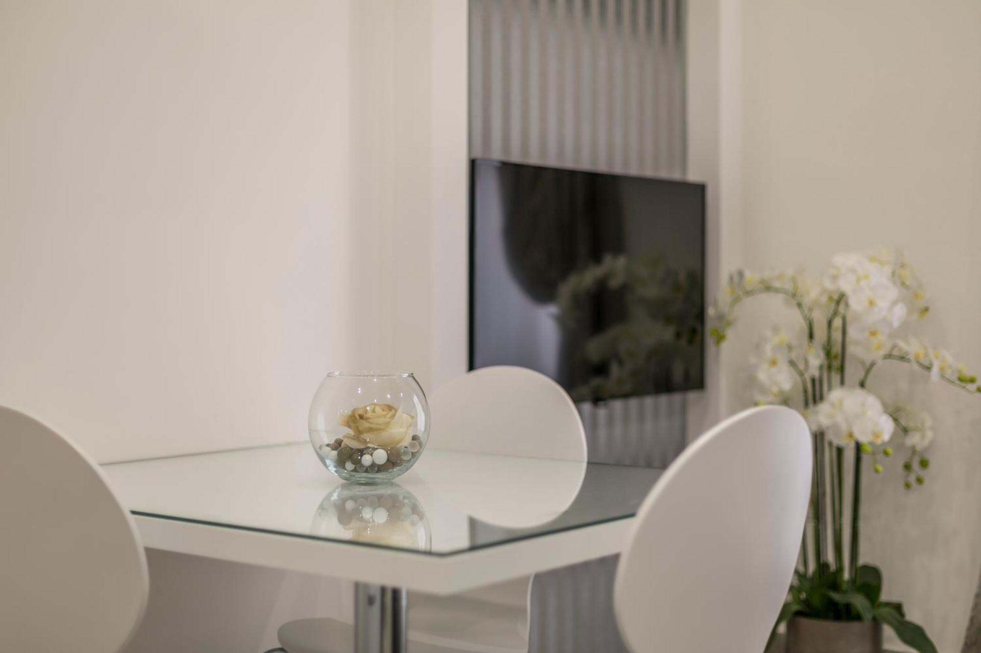 Apartment Stobrec 2 *